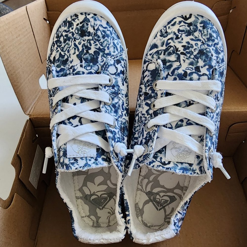 Roxy Surf Navy Blue and White Slip-on Tennis Shoes Size 8.5